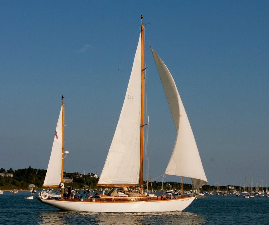 Magic Carpet sailing and chartering in EDGARTOWN HARBOR, MARTHA'S VINEYARD